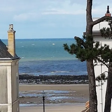 Hotel De Normandie 3*