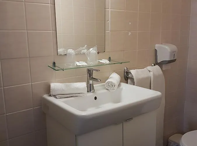 Hotel De Normandie Saint-Aubin-Sur-Mer (Calvados)